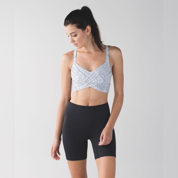 Lululemon Wrap It Up Bra Color Dottie Dash White Black/White Size 6 - Picture 5 of 12